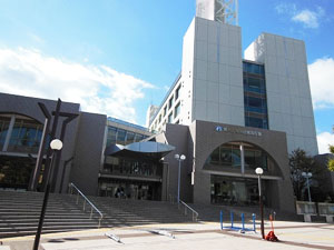 横浜市都筑図書館の外観