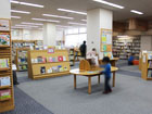 名古屋市熱田図書館の入口