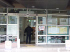 名古屋市西図書館の入口