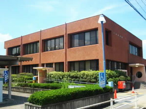 名古屋市名東図書館の外観