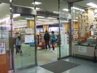 江東区立豊洲図書館の入口