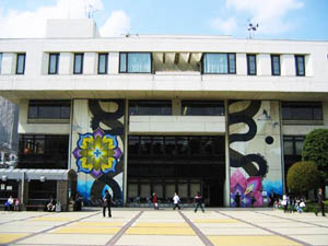 世田谷区立烏山図書館の外観