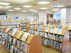 中央区立日本橋図書館の入り口