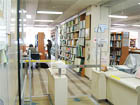 杉並区立中央図書館の入口