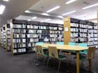 渋谷区立中央図書館の一般書架