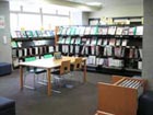 渋谷区立中央図書館の一般書架