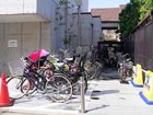 渋谷区立西原図書館の駐輪場