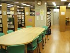 渋谷区立西原図書館の駐輪場