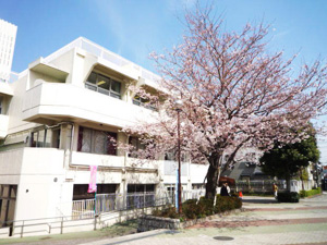 府中市立新町図書館の外観