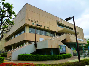 足立区立梅田図書館の外観