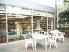 小金井市立図書館緑分室の入口