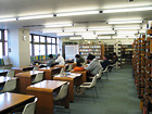 昭島市民図書館のパソコンコーナー