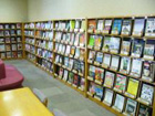 青森県立図書館のロビー