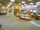 山形県立図書館の入口は遊学館の名前になっています
