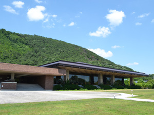 福島県立図書館の外観