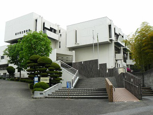 栃木県立図書館の外観