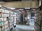 埼玉県立浦和図書館の入口