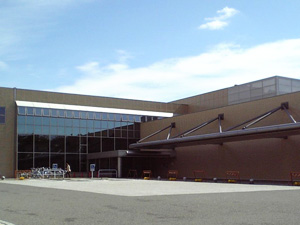新潟県立図書館の外観