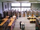 富山県立図書館の館内の様子