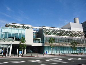 山梨県立図書館の外観