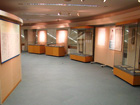 三重県立図書館のエントランスホール