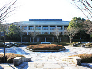 滋賀県立図書館の外観