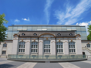 京都府立図書館の外観