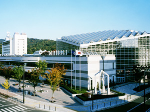 鳥取県立図書館の外観