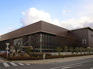 岡山県立図書館の外観