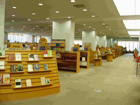 岡山県立図書館の館内の様子