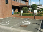 福岡県立図書館の障害者用駐車場