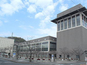 大分県立図書館の外観