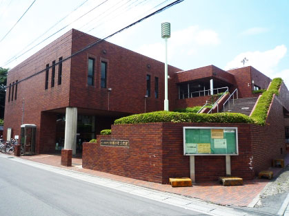 さいたま市立岩槻図書館の外観