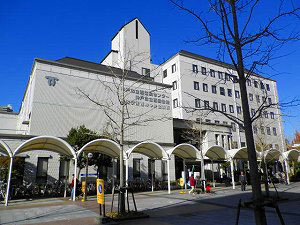 神戸市立西図書館の外観