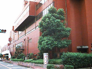 堺市立人権ふれあいセンター図書ホールの外観