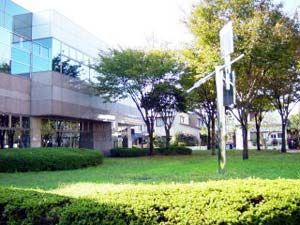 静岡市立南部図書館の外観