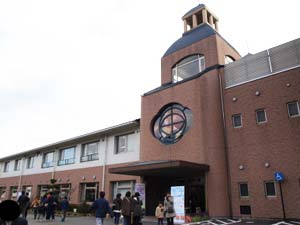 静岡市立清水興津図書館の外観