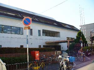 豊中市立庄内図書館の外観