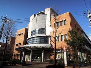 豊中市立高川図書館の外観