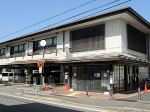 京都市伏見中央図書館の外観