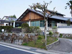 京都市岩倉図書館の外観