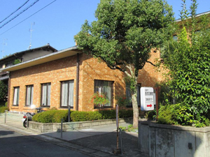 京都市西京図書館の外観