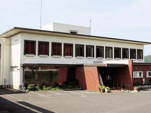 与謝野町立図書館の外観