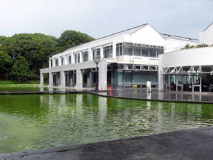 姫路市立城内図書館の外観