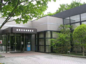 加東市東条図書館の外観