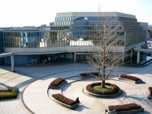 市原市立中央図書館の外観