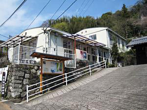 竹田市立図書館の外観