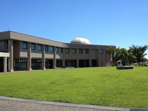 宮崎市立図書館の外観