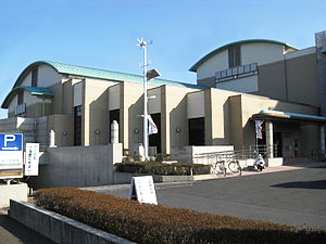 延岡市立図書館の外観