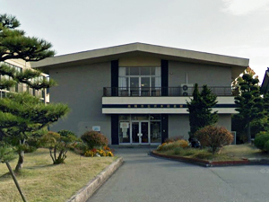高岡市立伏木図書館の外観